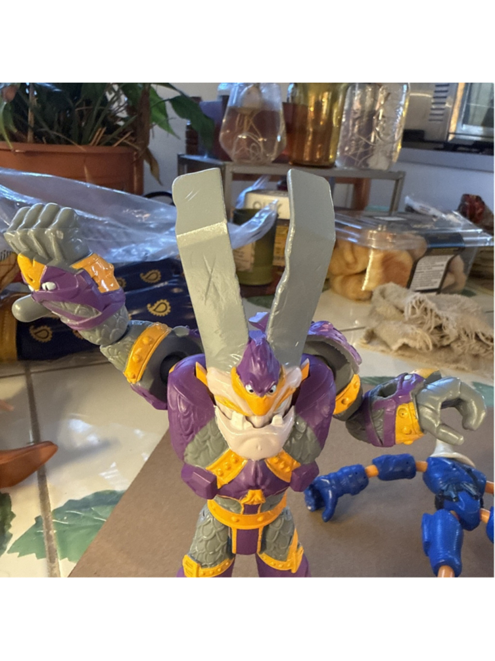 Little Tikes Kingdom Builders Crow Debar Action Figure Marvel Avengers Bend Flex - Picture 6 of 9